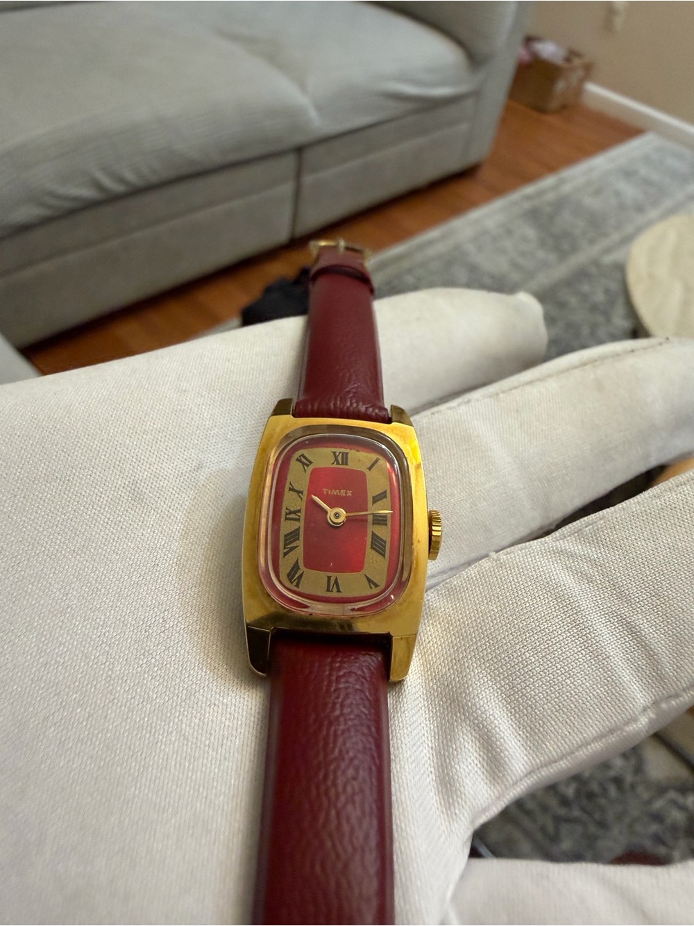 Vintage Timex Ladies Manual Wind Watch - Gold Tone Case - Red Dial 19mm x 30mm - Picture 10 of 13